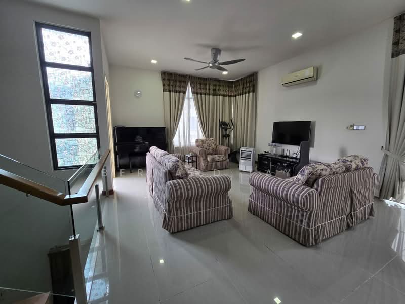 Semi-Detached House for Sale in Taman Equine (Seri Kembangan) - Bernard Tay - Living Room - PropertyGuru.com.my
