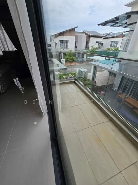 Semi-Detached House for Sale in Taman Equine (Seri Kembangan) - Bernard Tay - Balcony - PropertyGuru.com.my