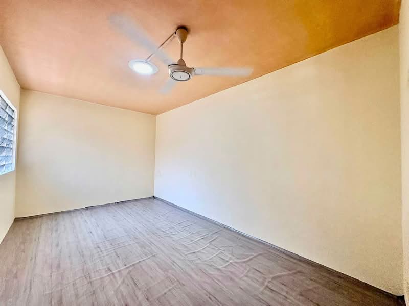 Rumah Flat untuk Dijual di PKNS Seksyen 24 - Sariza Hartanah - Interior - PropertyGuru.com.my