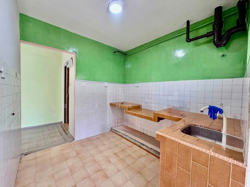 Rumah Flat untuk Dijual di PKNS Seksyen 24 - Sariza Hartanah - Kitchen - PropertyGuru.com.my