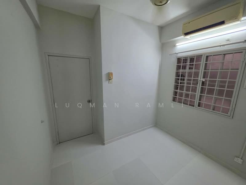 Kondominium untuk Dijual di Tiara Duta - Luqman Ramli - Interior - PropertyGuru.com.my