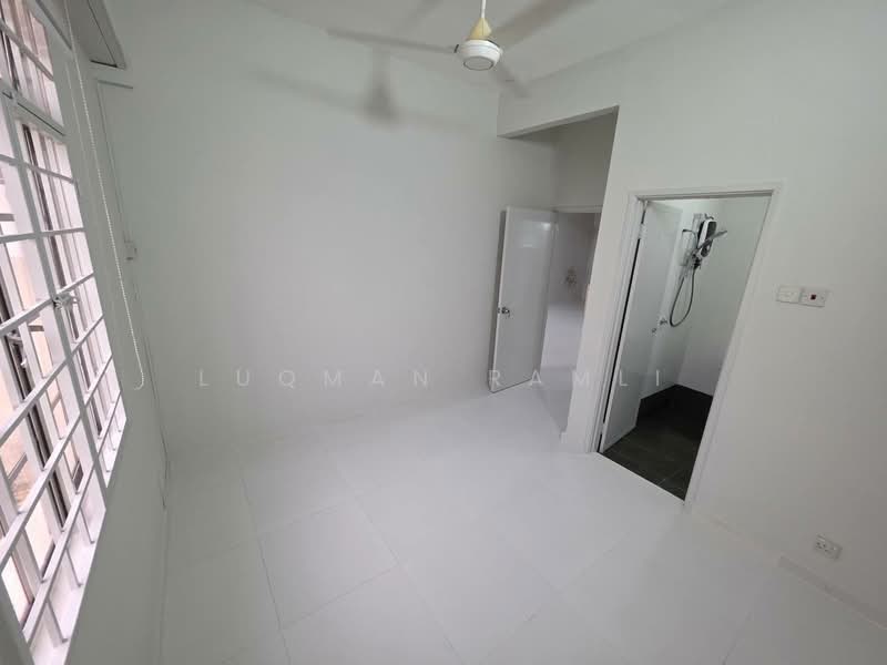 Kondominium untuk Dijual di Tiara Duta - Luqman Ramli - Interior - PropertyGuru.com.my