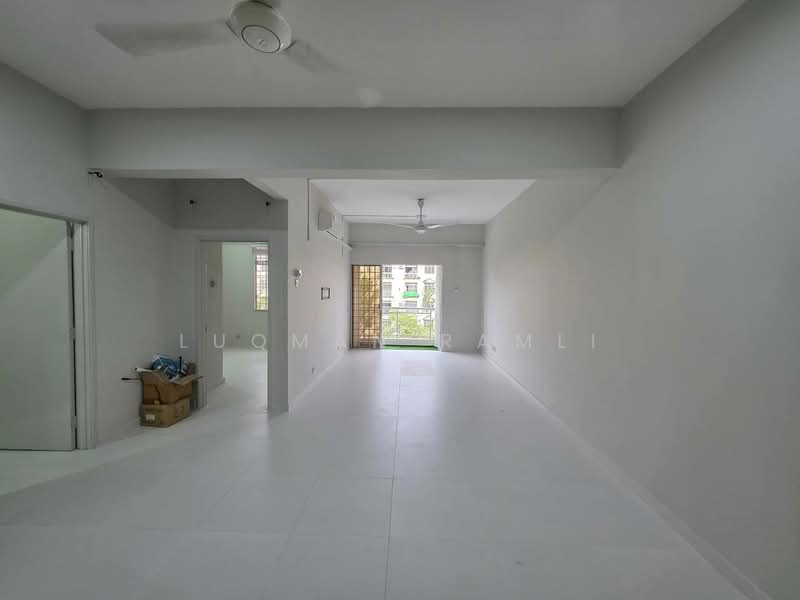 Kondominium untuk Dijual di Tiara Duta - Luqman Ramli - Living Room - PropertyGuru.com.my