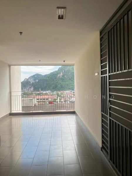 Servis Apartment untuk Dijual di Urban 360 - Pauline Chong - Balcony - PropertyGuru.com.my