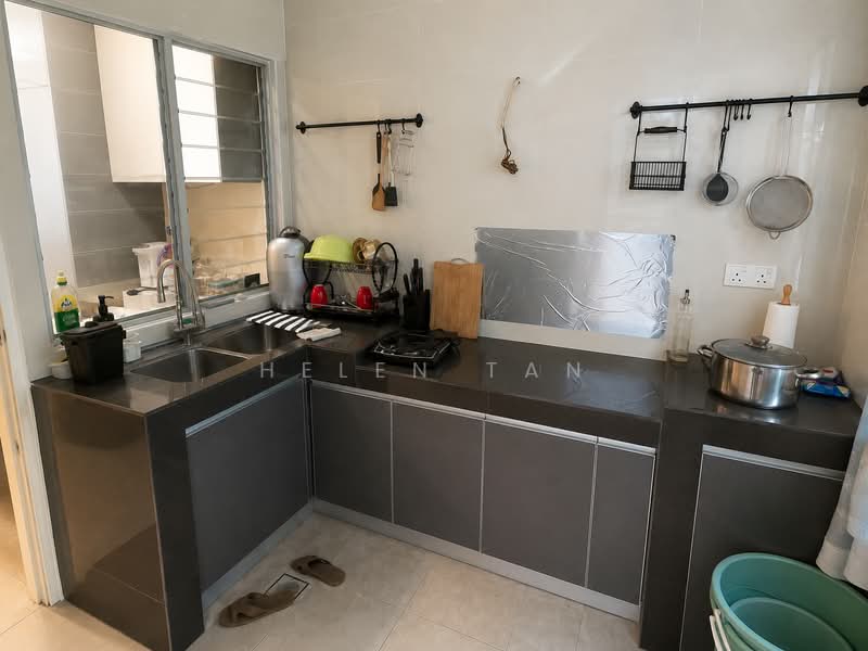 2.5-storey Terraced House for Sale in Sunway Alam Suria (Shah Alam) - Helen Tan - Kitchen - PropertyGuru.com.my