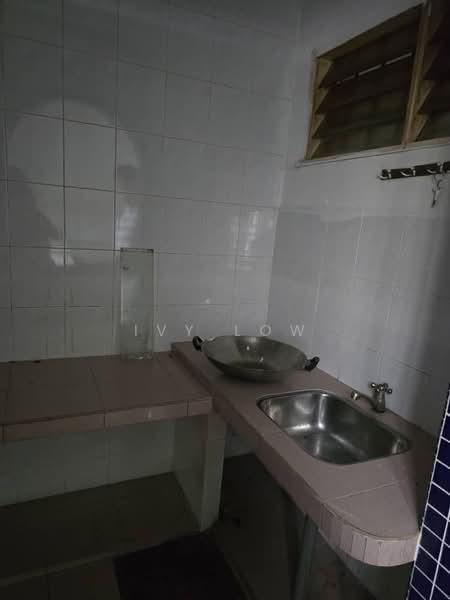 2-storey Terraced House for Rent in Bandar Seri Alam (Masai) - Ivy Low - Kitchen - PropertyGuru.com.my