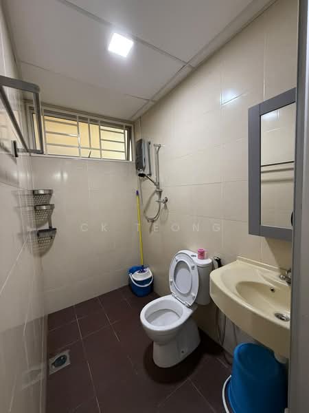 Kondominium untuk Disewa di Platinum Lake PV 20 - CK Teong - Bathroom - PropertyGuru.com.my