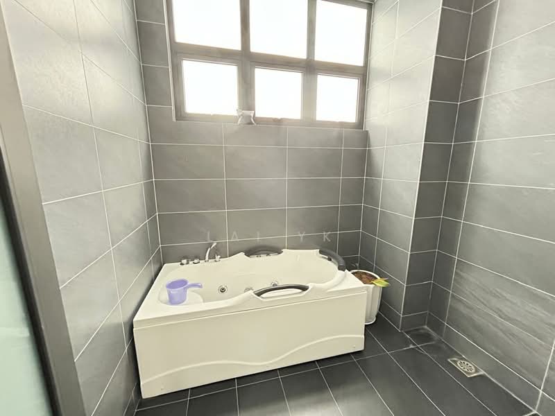 Bungalow for Sale in Subang Heights (Subang Jaya) - Lai YK - Bathroom - PropertyGuru.com.my