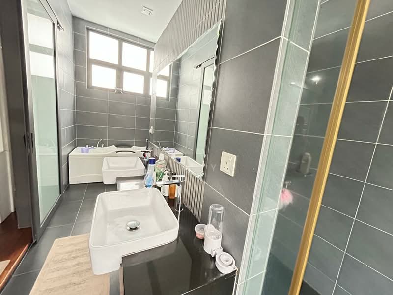 Bungalow for Sale in Subang Heights (Subang Jaya) - Lai YK - Bathroom - PropertyGuru.com.my