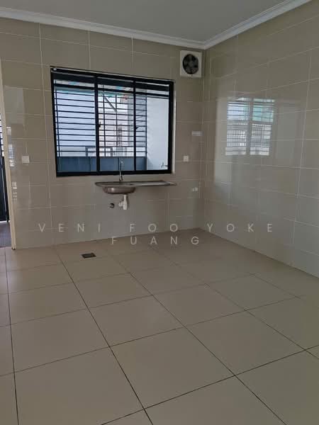 Rumah Teres 2-Tingkat untuk Disewa di Setia Alam (Selangor) - Veni Foo Yoke Fuang - Kitchen - PropertyGuru.com.my