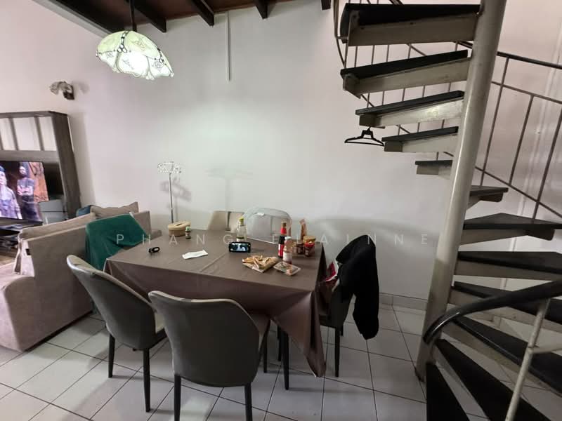 1.5-storey Terraced House for Sale in Taman Molek (Johor Bahru) - Phang Elainne - Living Room - PropertyGuru.com.my