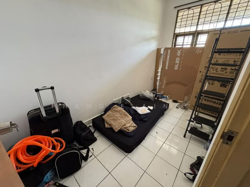1.5-storey Terraced House for Sale in Taman Molek (Johor Bahru) - Phang Elainne - PropertyGuru.com.my