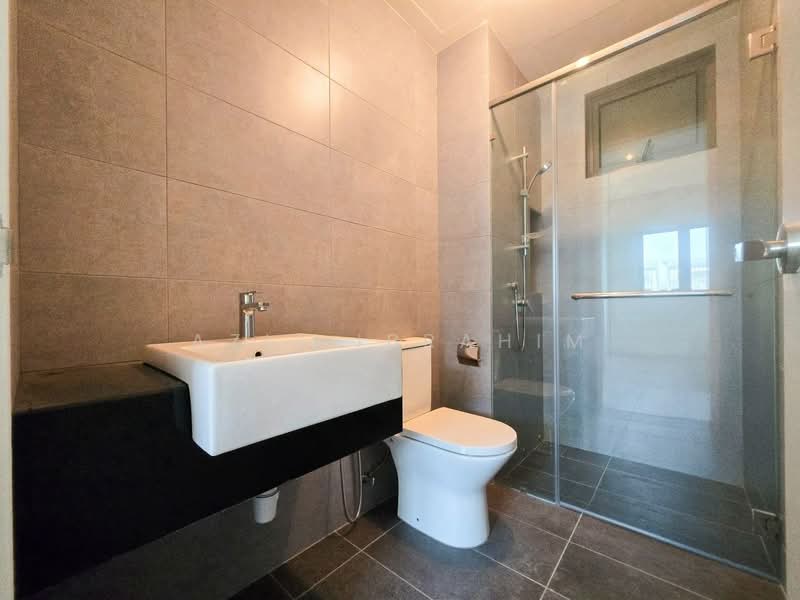 Servis Apartment untuk Dijual di Sunway Avila Residences - Azli Ibrahim - Bathroom - PropertyGuru.com.my