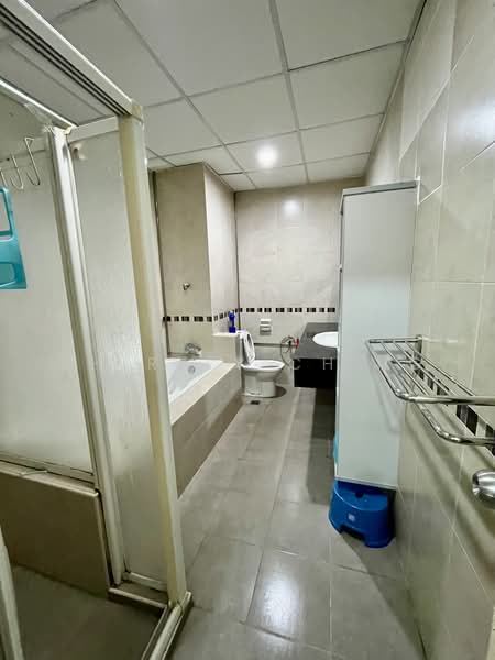 Kondominium untuk Dijual di Bayswater Resort Condominium - Shirley Ch'ng - Bathroom - PropertyGuru.com.my