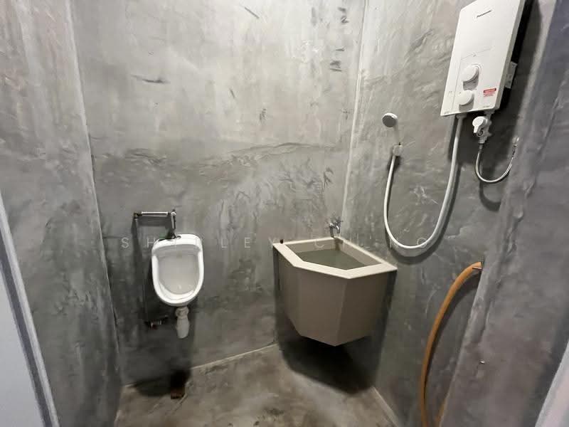 1-storey Terraced House for Sale in Jelutong (Penang) - Shirley Ch'ng - Bathroom - PropertyGuru.com.my