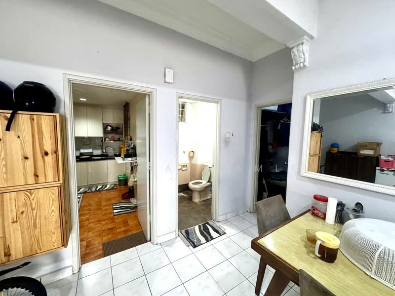 Kondominium untuk Dijual di Tiara Duta - Luqman Ramli - Kitchen - PropertyGuru.com.my