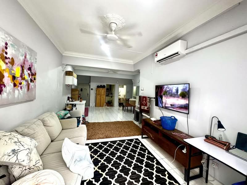 Kondominium untuk Dijual di Tiara Duta - Luqman Ramli - Living Room - PropertyGuru.com.my