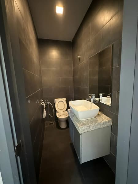 Rumah Teres 2.5 Tingkat untuk Dijual di Sungai Buloh (Selangor) - Rachel Ngu - Bathroom - PropertyGuru.com.my