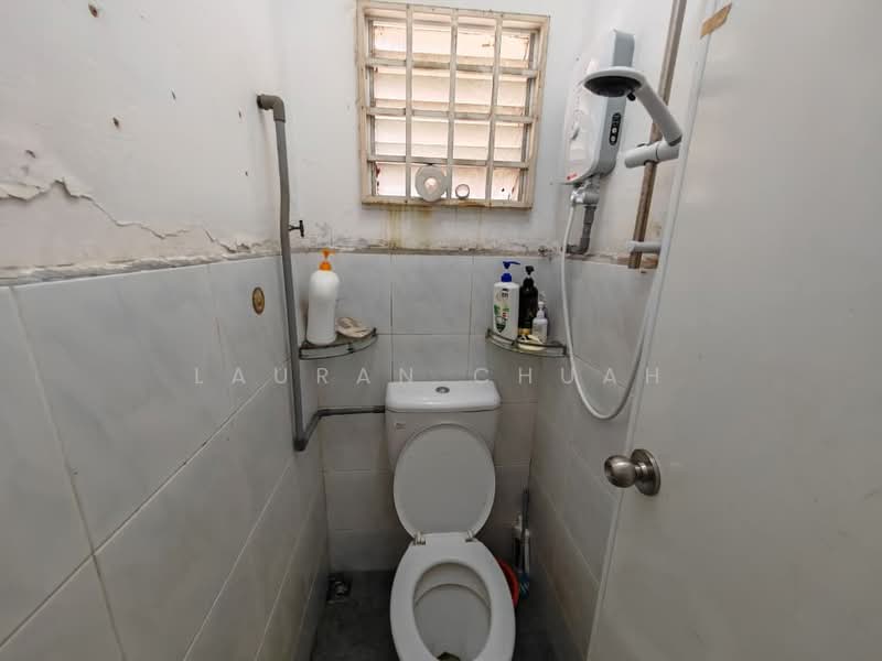Rumah Teres 2-Tingkat untuk Dijual di Seksyen 17 (Petaling Jaya) - Lauran Chuah - Bathroom - PropertyGuru.com.my