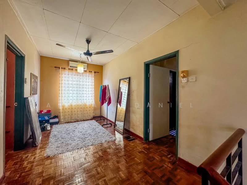 Semi-Detached House for Sale in Bandar Tasik Kesuma (Beranang) - Ashraff Daniel - PropertyGuru.com.my