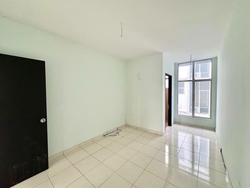 3-storey Terraced House for Sale in Taman Bangi Avenue (Bangi) - Azli Ibrahim - Interior - PropertyGuru.com.my