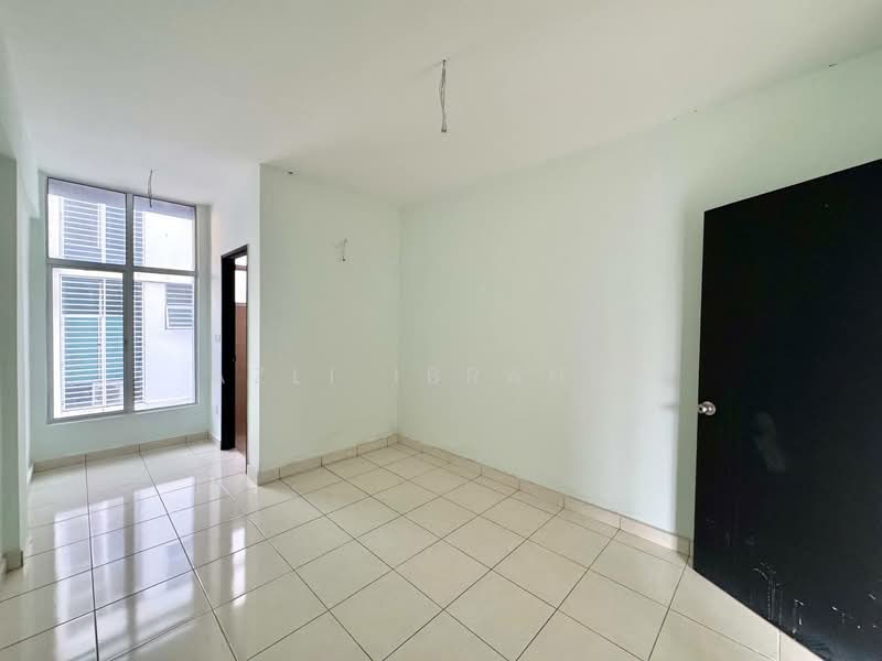 3-storey Terraced House for Sale in Taman Bangi Avenue (Bangi) - Azli Ibrahim - Interior - PropertyGuru.com.my
