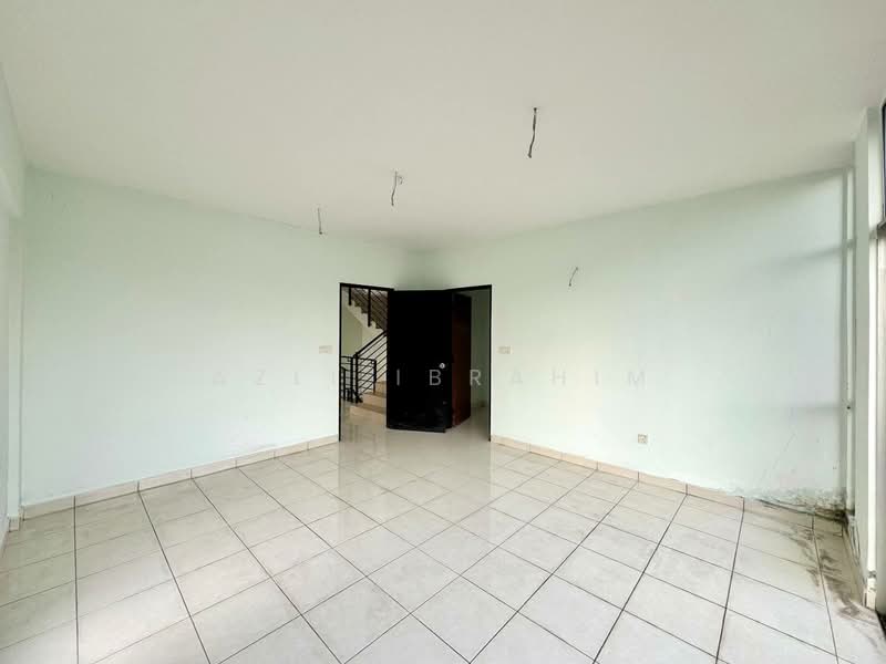 3-storey Terraced House for Sale in Taman Bangi Avenue (Bangi) - Azli Ibrahim - Interior - PropertyGuru.com.my