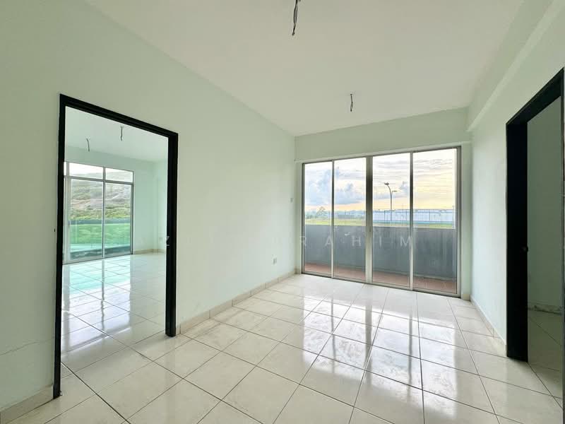 3-storey Terraced House for Sale in Taman Bangi Avenue (Bangi) - Azli Ibrahim - Living Room - PropertyGuru.com.my