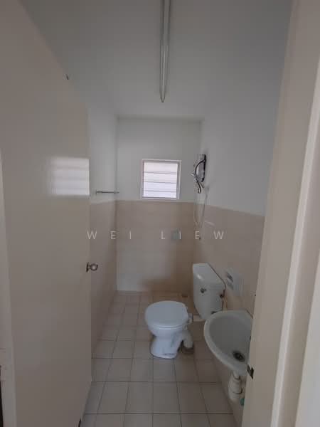 Pangsapuri untuk Dijual di Mandarina Court - Wei Liew - Bathroom - PropertyGuru.com.my