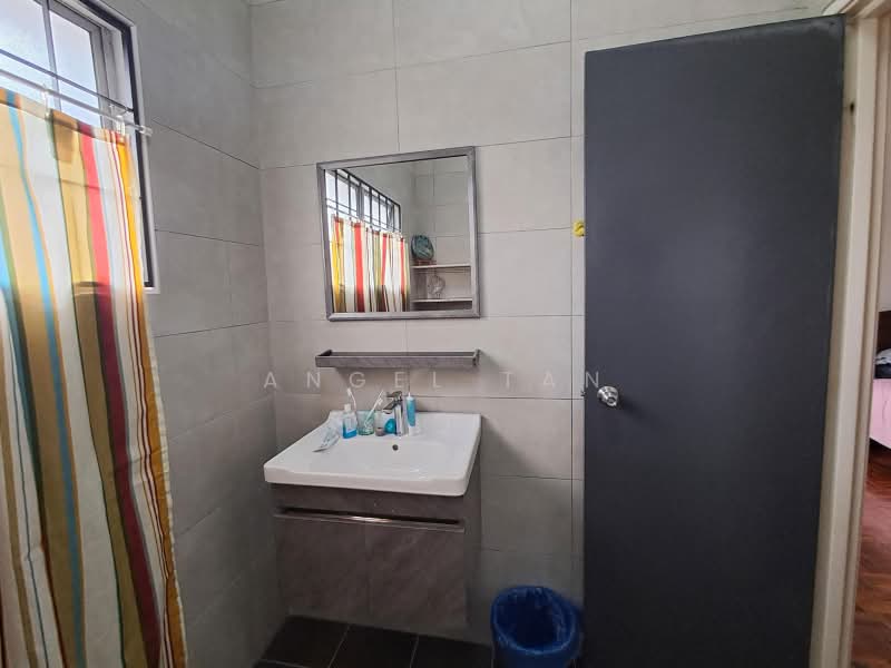 Terraced House for Sale in Usj 3 (Subang Jaya) - Angel Tan - Bathroom - PropertyGuru.com.my