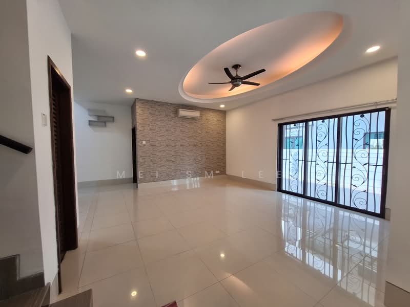 Rumah Berkembar untuk Dijual di Taman Bukit Suria II (Cheras) - Mei SM Lee - Taman Bukit Suria 2 Living Room - PropertyGuru.com.my
