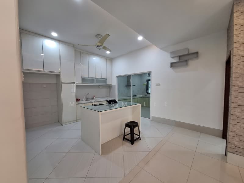 Rumah Berkembar untuk Dijual di Taman Bukit Suria II (Cheras) - Mei SM Lee - Taman Bukit Suria 2 Kitchen - PropertyGuru.com.my