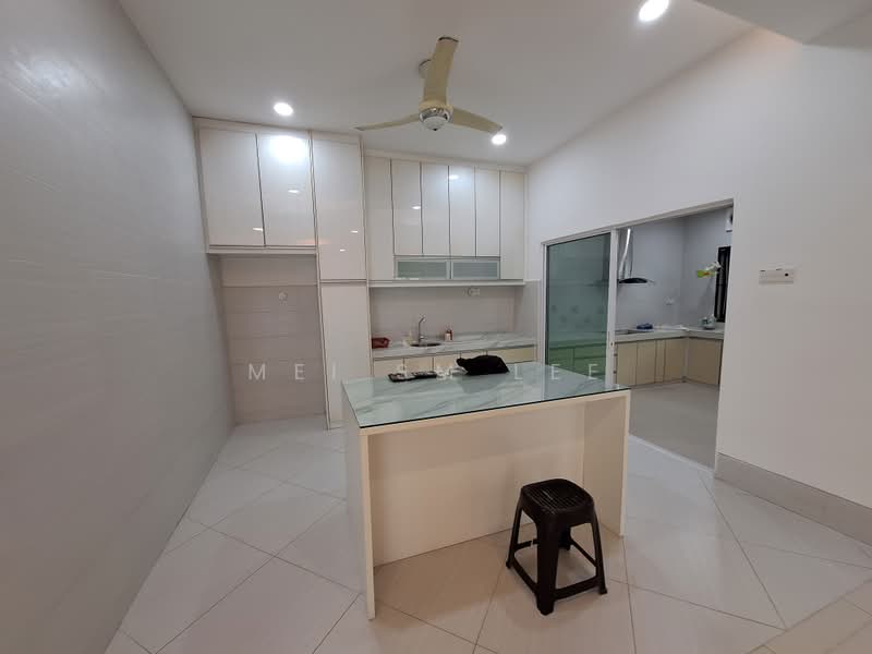 Rumah Berkembar untuk Dijual di Taman Bukit Suria II (Cheras) - Mei SM Lee - Taman Bukit Suria 2 Kitchen - PropertyGuru.com.my
