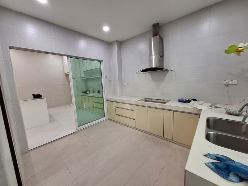 Rumah Berkembar untuk Dijual di Taman Bukit Suria II (Cheras) - Mei SM Lee - Taman Bukit Suria 2 Kitchen - PropertyGuru.com.my