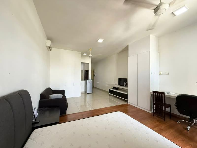Pangsapuri untuk Dijual di Nusa Heights (Nusa Puncak) - Jin Teok - Living Room - PropertyGuru.com.my