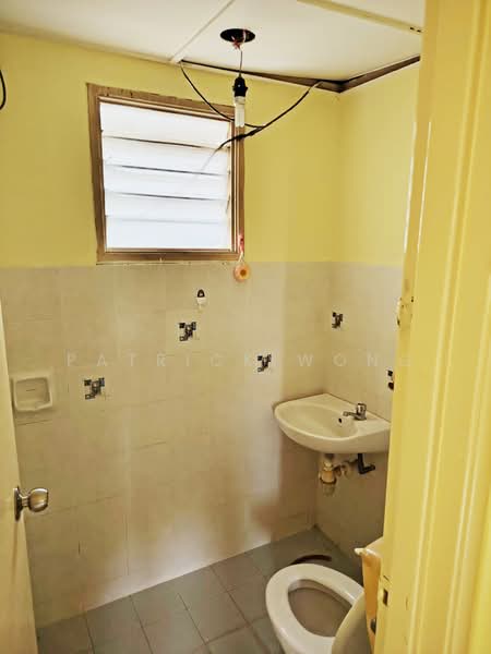 Pangsapuri untuk Disewa di Sri Cempaka (Taman Wawasan) - Patrick Wong - Bathroom - PropertyGuru.com.my