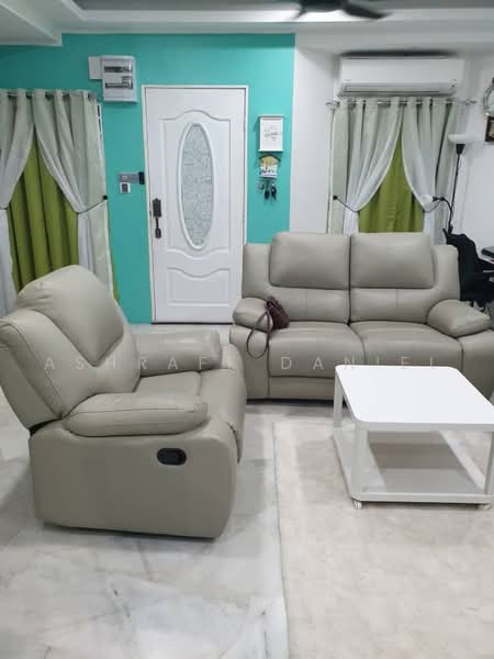 2-storey Terraced House for Sale in Kampung Jawa (Klang) - Ashraff Daniel - Living Room - PropertyGuru.com.my