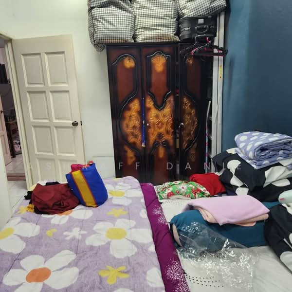 2-storey Terraced House for Sale in Kampung Jawa (Klang) - Ashraff Daniel - Bedroom - PropertyGuru.com.my