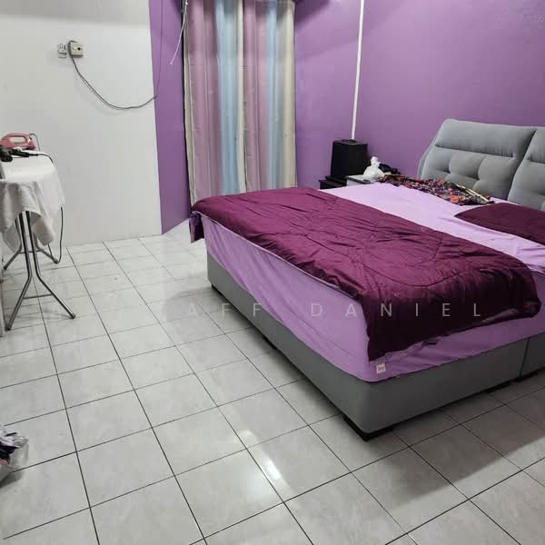 2-storey Terraced House for Sale in Kampung Jawa (Klang) - Ashraff Daniel - Bedroom - PropertyGuru.com.my