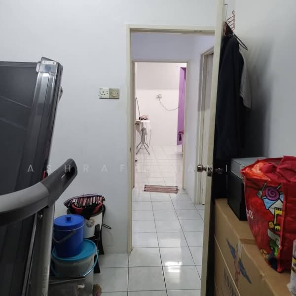 2-storey Terraced House for Sale in Kampung Jawa (Klang) - Ashraff Daniel - Corridor - PropertyGuru.com.my