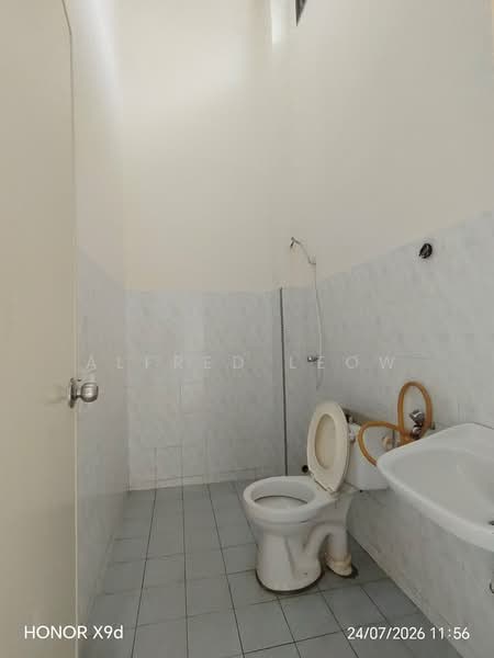 2-storey Terraced House for Rent in Bandar Sri Damansara (Selangor) - Alfred Leow - Bathroom - PropertyGuru.com.my