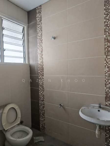 Shop for Rent in Bandar Seri Botani (Ipoh) - Qazin Khoo - Bathroom - PropertyGuru.com.my
