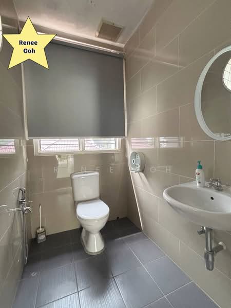 Banglo Komersial untuk Disewa di Persiaran Gurney (George Town) - Renee Goh - Bathroom - PropertyGuru.com.my