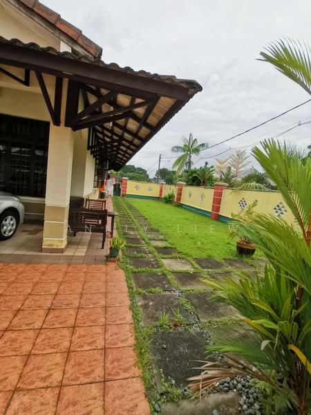 1-storey Terraced House for Sale in Johor Bahru (Johor) - Annly Liew - Exterior - PropertyGuru.com.my