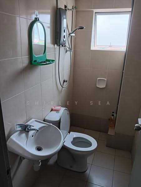 Service Residence for Sale at Beverly Tower @ Plaza Medan Putra - Shirley Sea - Bathroom - PropertyGuru.com.my