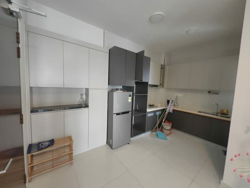 Kondominium untuk Disewa di Bay Laurel @ Country Garden Danga Bay - Zoey Lee - Kitchen - PropertyGuru.com.my