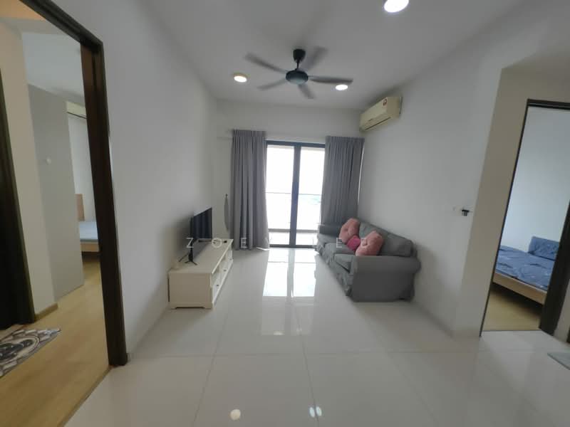 Kondominium untuk Disewa di Bay Laurel @ Country Garden Danga Bay - Zoey Lee - Living Room - PropertyGuru.com.my