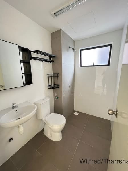 Kondominium untuk Disewa di Akoya Residence - Tharrsha. T - Bathroom - PropertyGuru.com.my