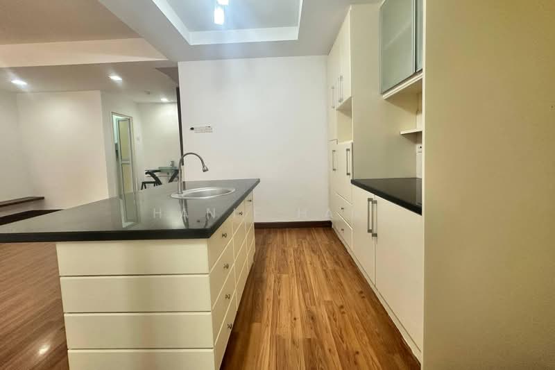 Townhouse for Sale in Ampang Jaya (Ampang) - Hanif Hanz - Kitchen - PropertyGuru.com.my