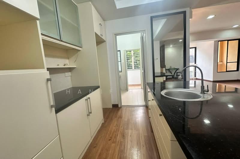 Townhouse for Sale in Ampang Jaya (Ampang) - Hanif Hanz - Kitchen - PropertyGuru.com.my